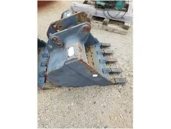 KOMATSU