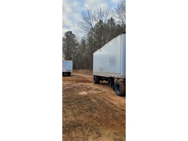 2001 STOUGHTON PUP TRAILER