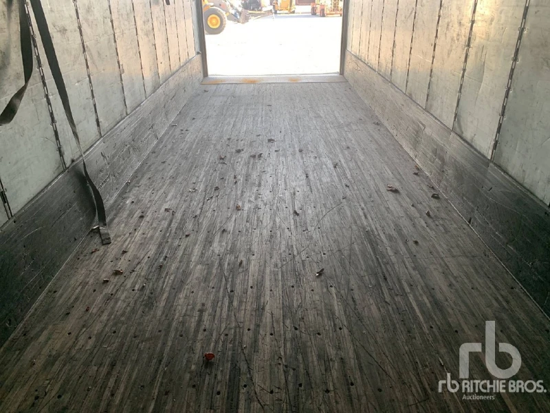 2009 GREAT DANE LIFT GATE