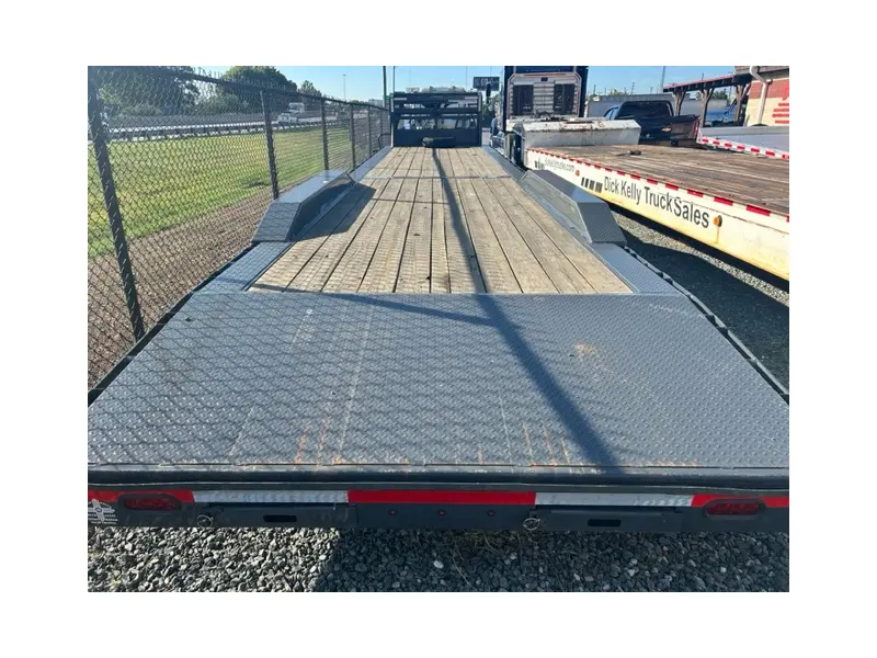 2023 LAMAR GOOSENECK