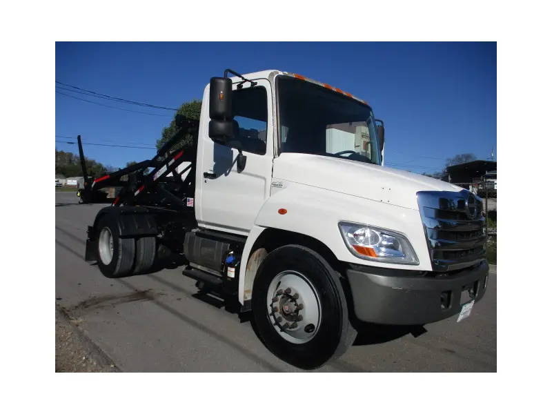 2014 HINO 338