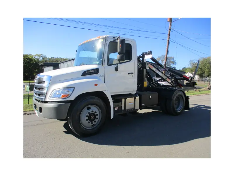 2014 HINO 338
