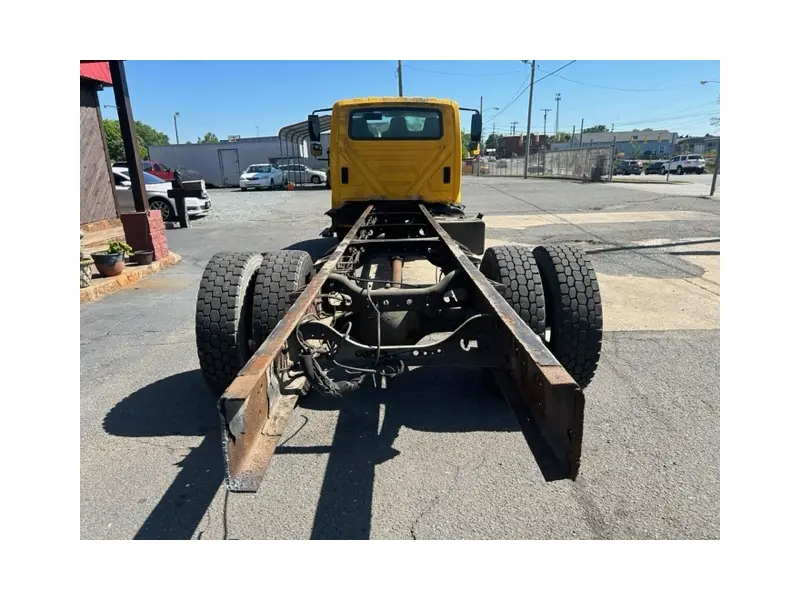 2004 INTERNATIONAL 4300