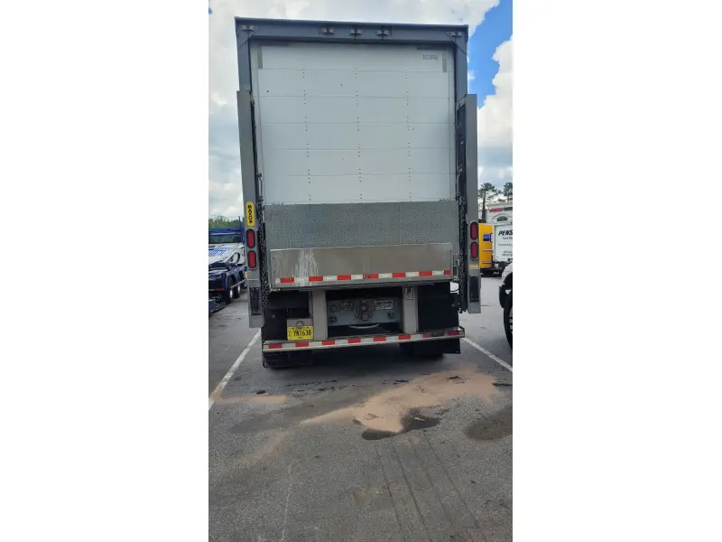 2017 GREAT DANE PUP TRAILER WITH MAXON ALUMINUM LIFT GATE AIR RIDE