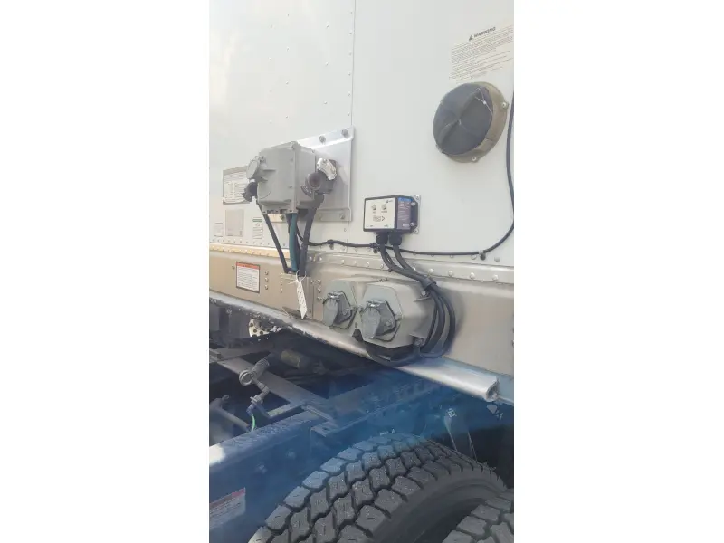 2017 GREAT DANE PUP TRAILER WITH MAXON ALUMINUM LIFT GATE AIR RIDE