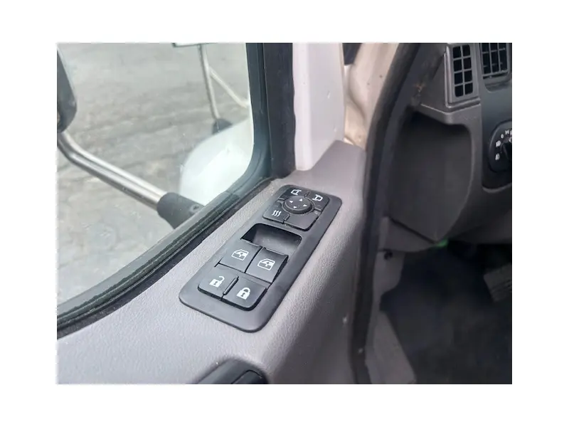 2021 INTERNATIONAL MV607