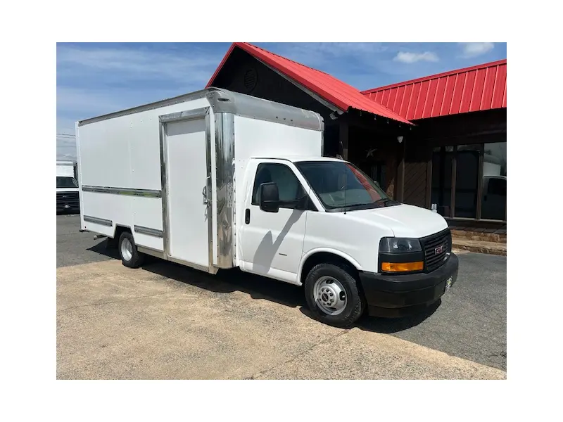 2023 GMC G3500